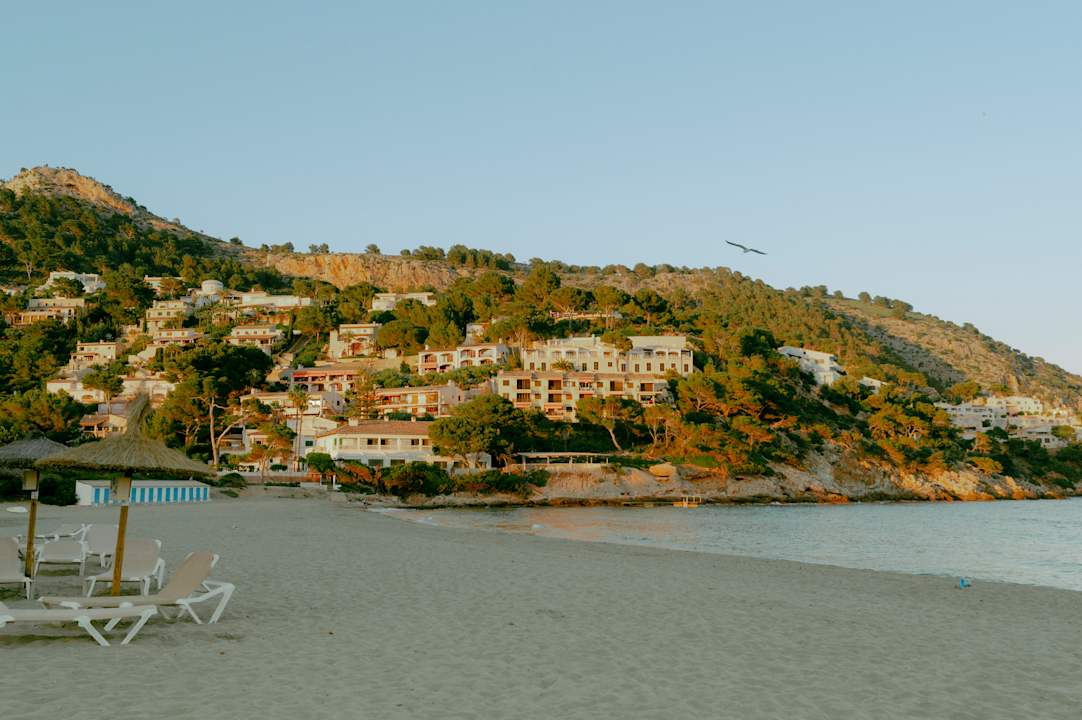 Strand Universal Hotel Laguna