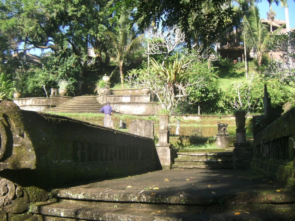 Weg zu den Haupthäusern The Payogan Villa Resort & Spa