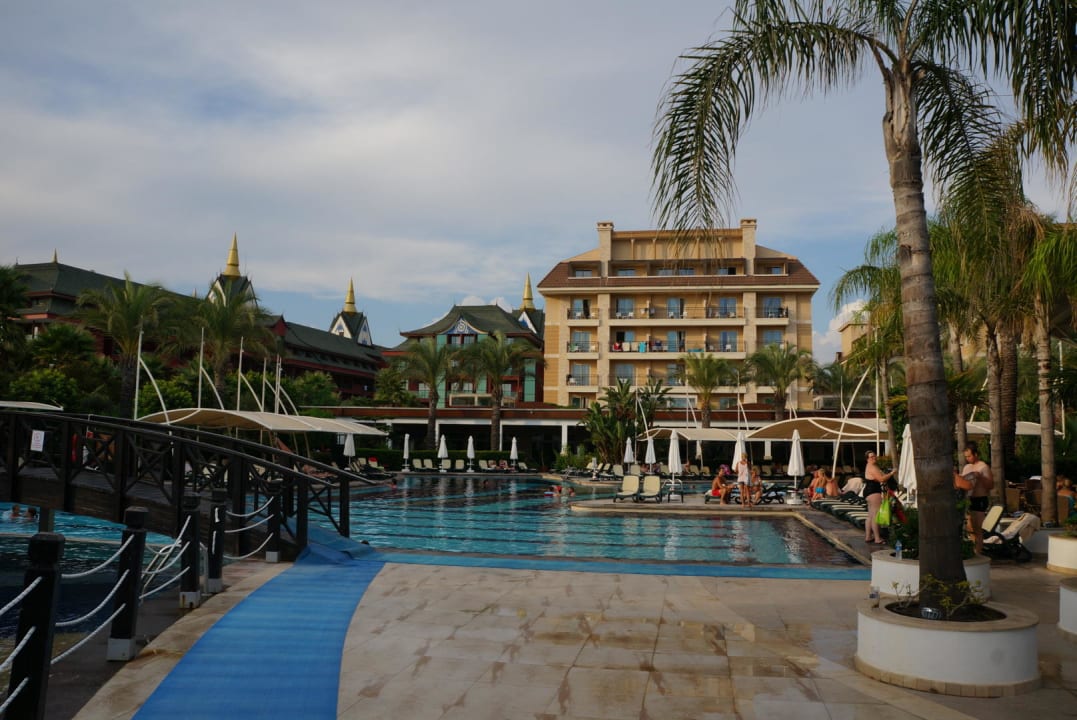 Hotel Crystal Family Comfort Collection