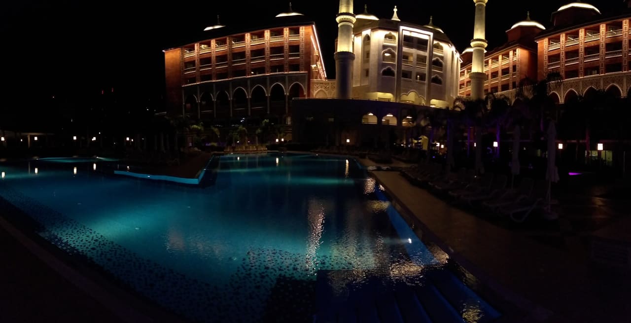 Außenansicht Royal Taj Mahal Hotel