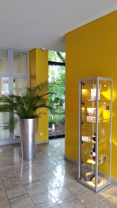 Bereich vor den Fahrstühlen Mercure Hotel Plaza Essen