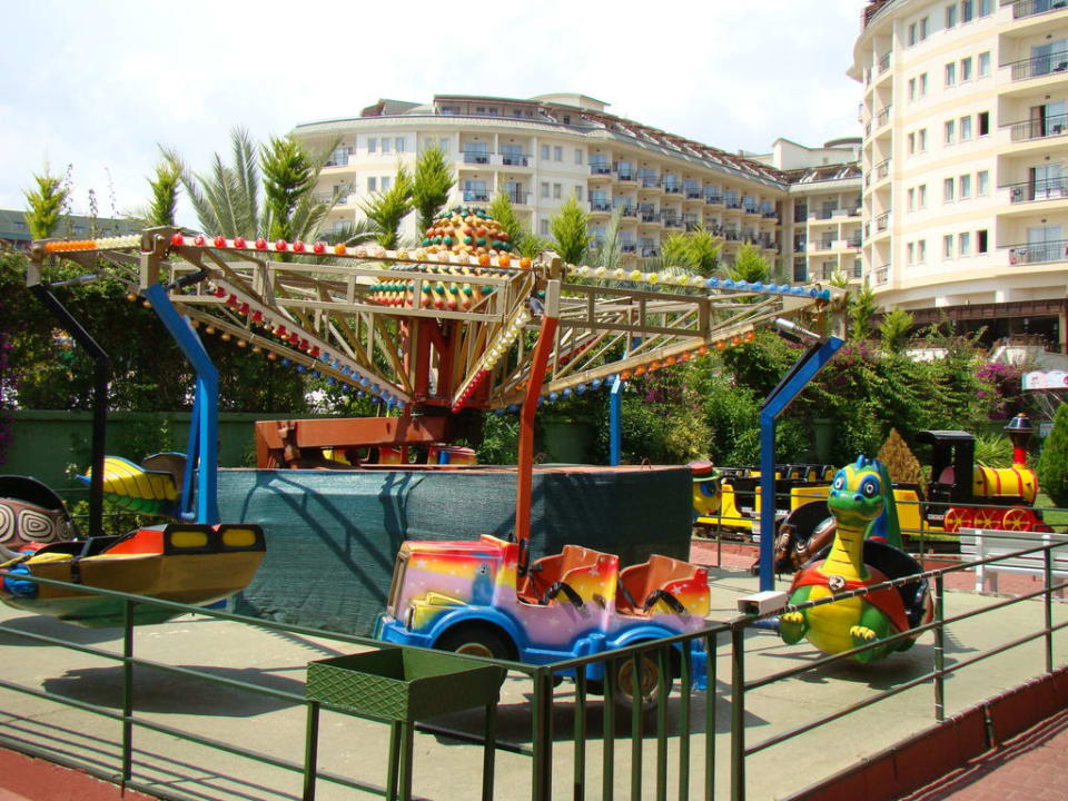Луна-парк Botanik Hotel & Resort