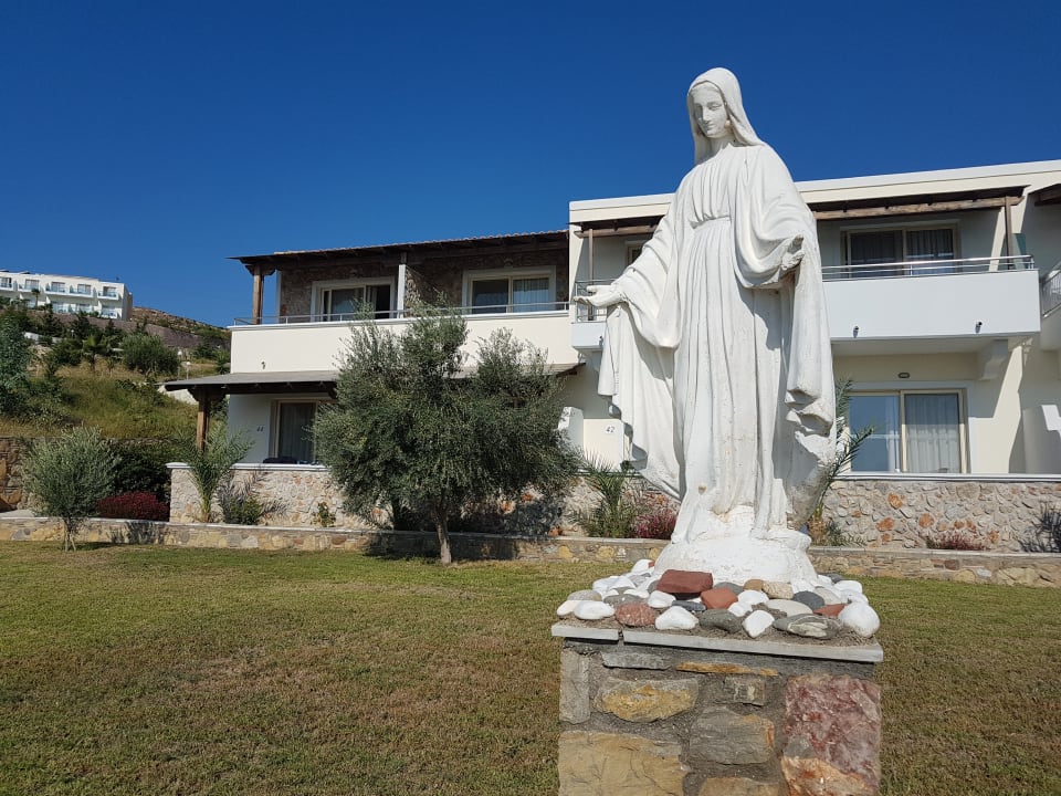 Gartenanlage Grand Blue Beach Hotel