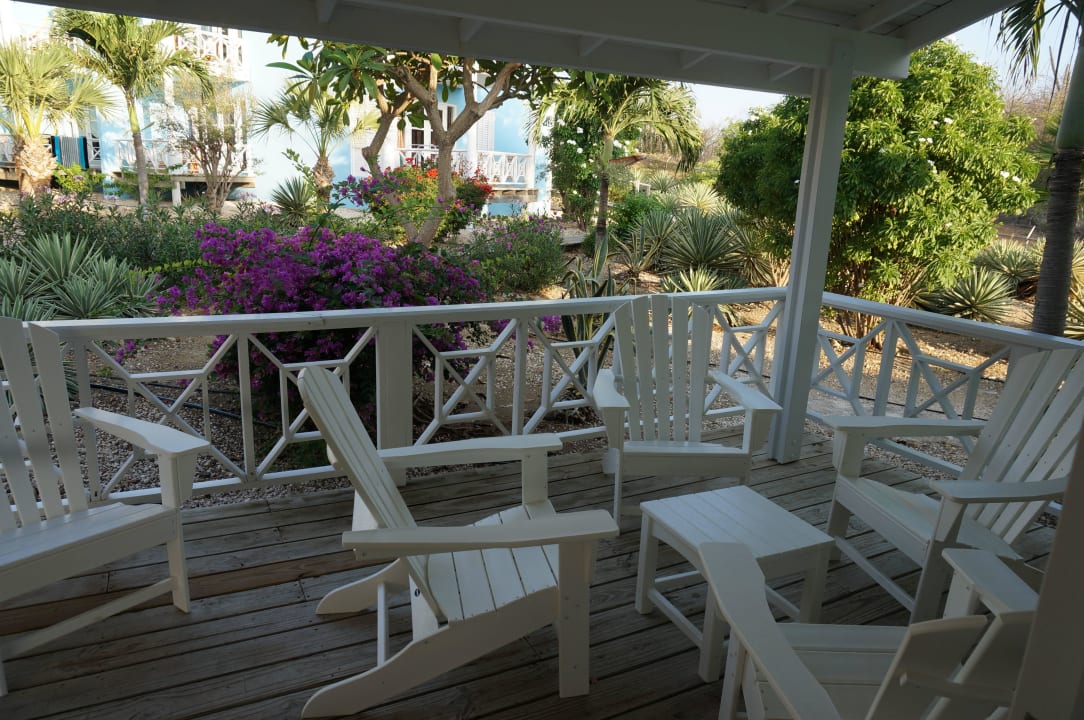 Veranda Chogogo Dive & Beach Resort