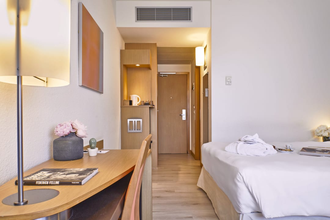 Zimmer Living Place Hotel