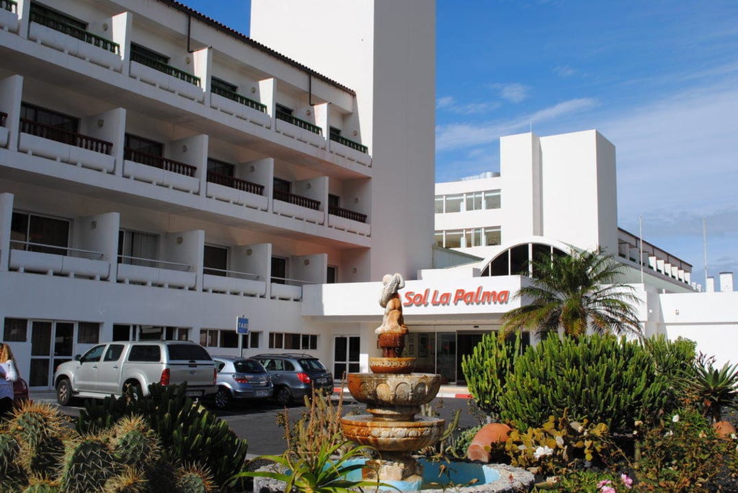 Haupteingang Melia La Palma Hotel