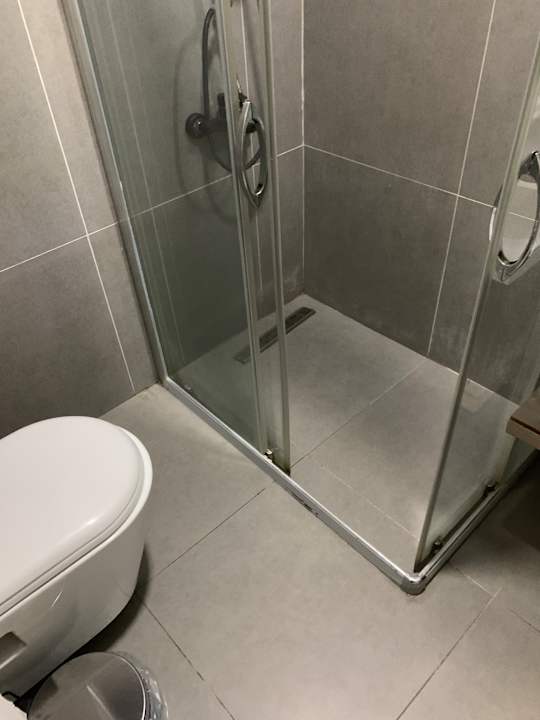 Zimmer lily airport otel