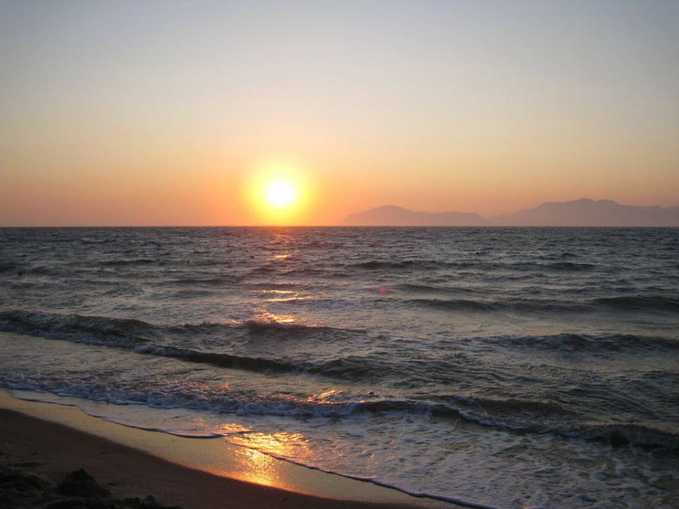 Sonnenuntergang Hotel Horizon Beach Resort