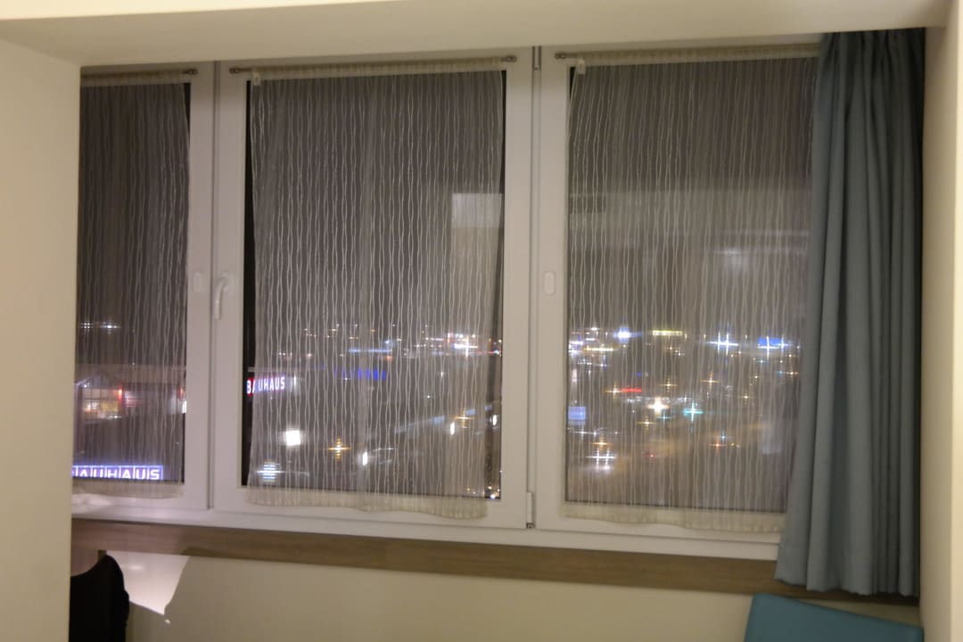 Fensterseite Hotel Vier Jahreszeiten Lübeck