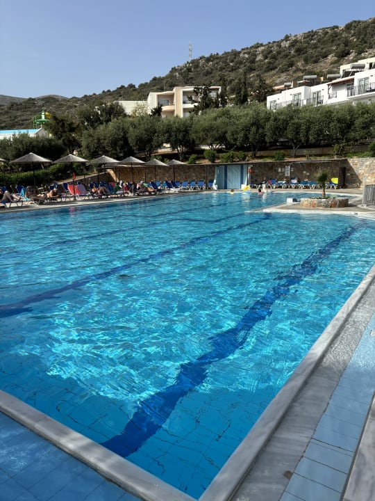 Pool Hotel Semiramis Village