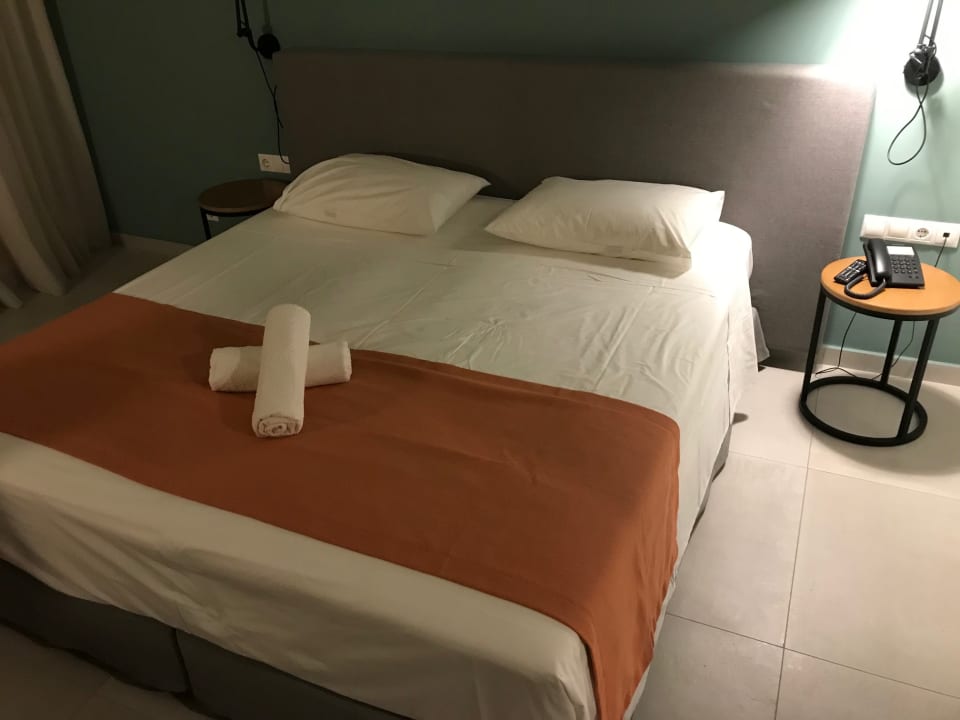 Zimmer Mazoren Art Hotel