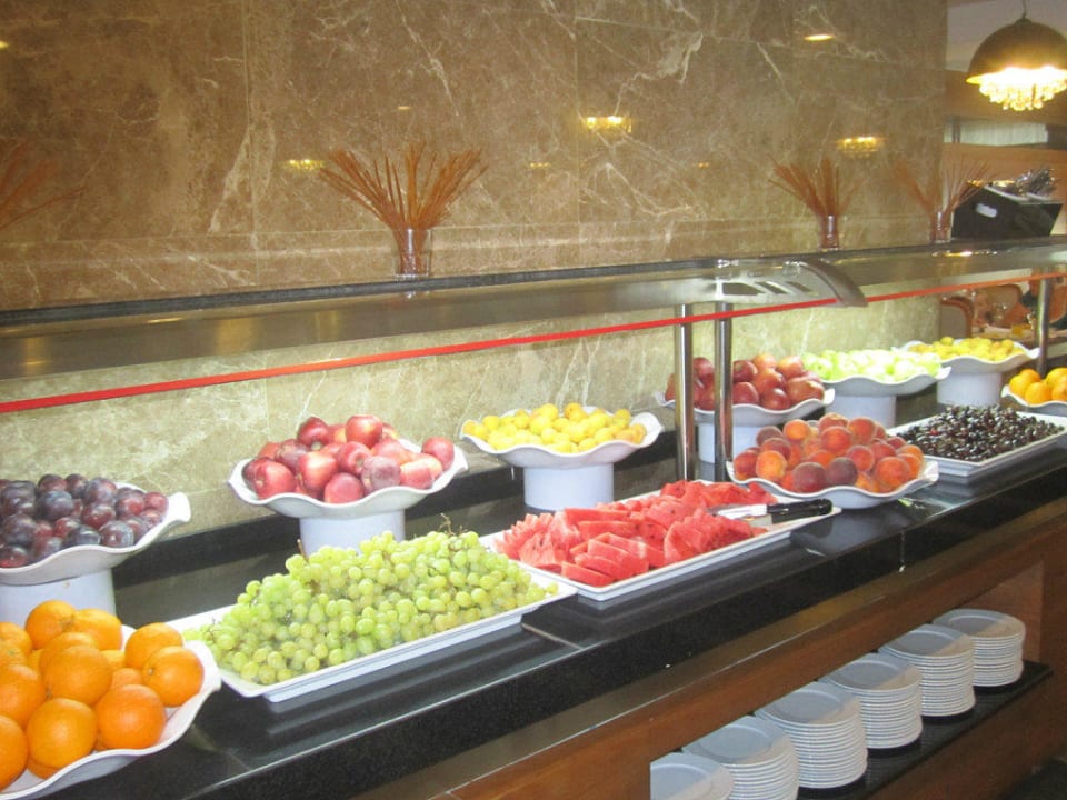 Obst Wyndham Garden Lara