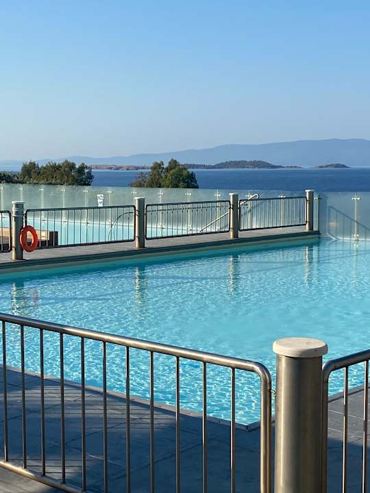 Pool Akrathos Beach Hotel