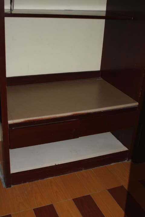 Schrank HOLIDAY VILLA BEACH RESORT & SPA LANGKAWI KEDAH