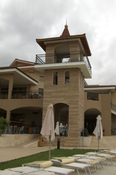 Der Aussichtsturm am Pool HVD Clubhotel Miramar