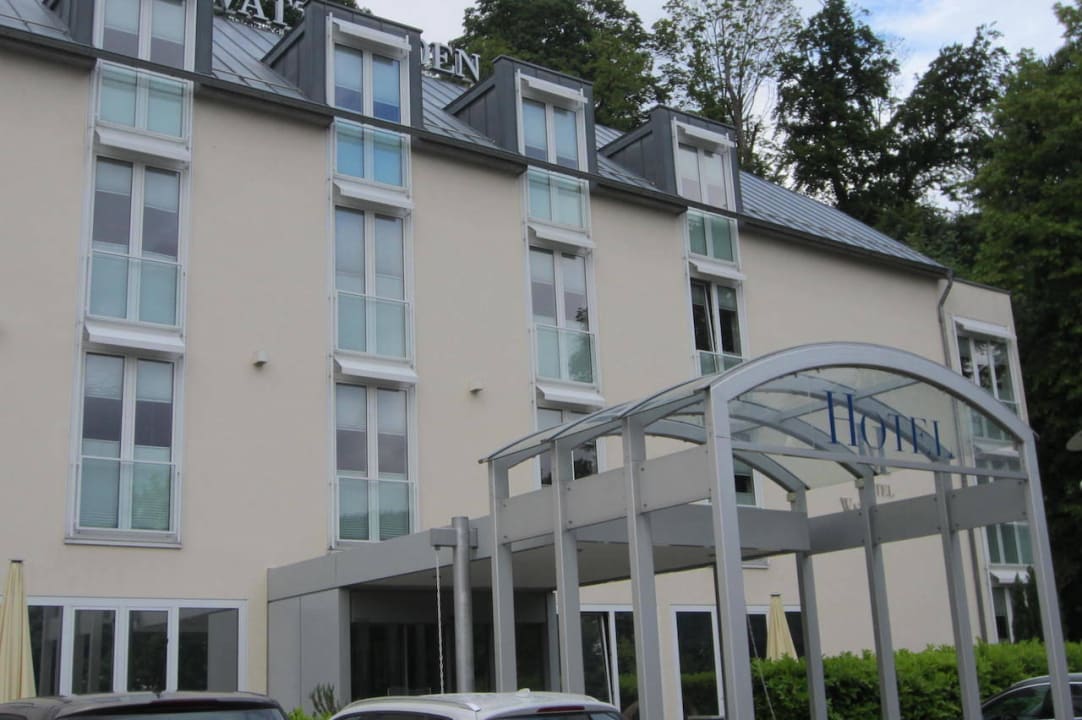 Hoteleingang Hotel Watthalden