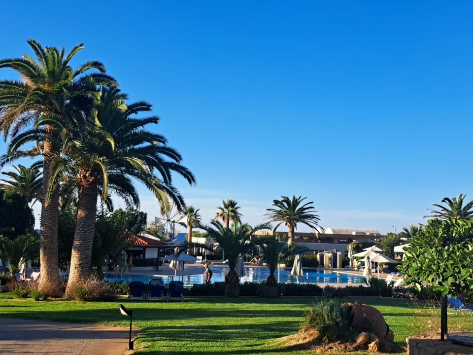 Gartenanlage Anissa Beach & Village