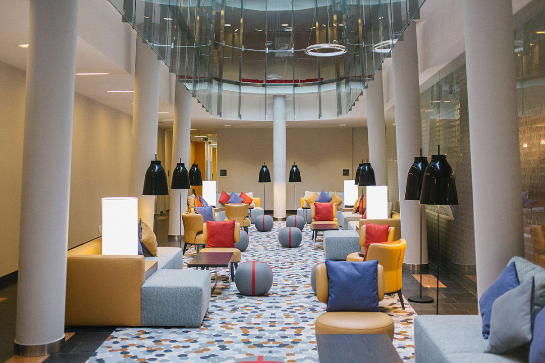 Hotel lobby & bar area Four Points by Sheraton Hotel Ljubljana Mons