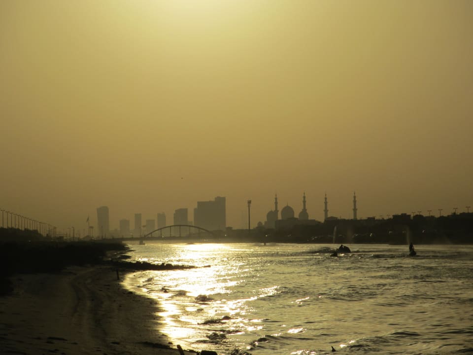 Kanal Hotel Novotel Abu Dhabi Gate