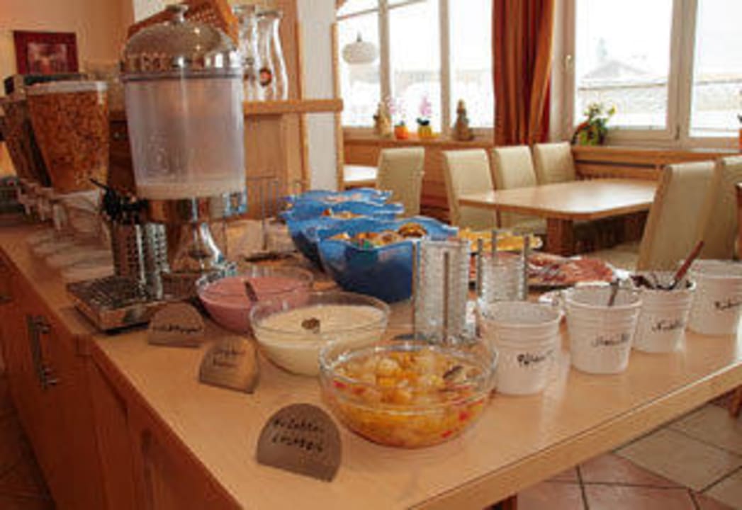 Frühstücksbuffet Familien & Jugendcamp Hirscher
