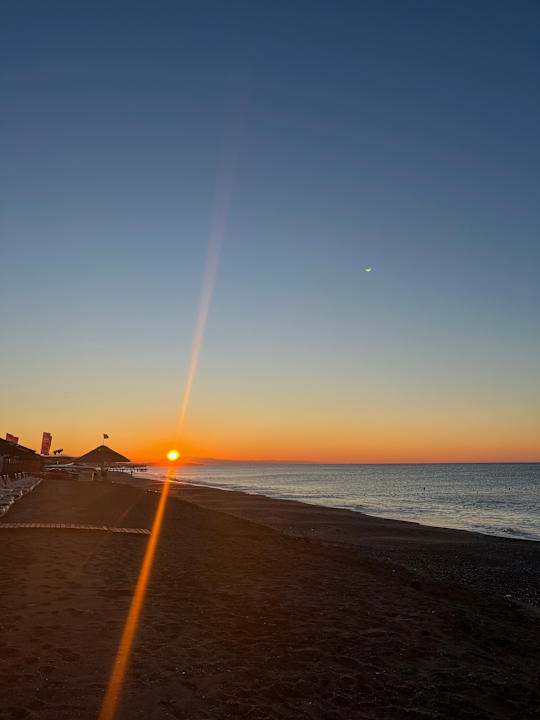 Strand Adora Hotel & Resort