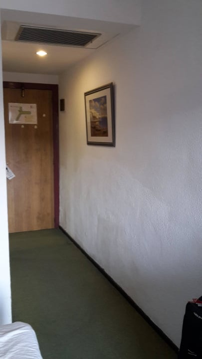 Schimmel und Feuchtigkeit überall Hotel Vibra Beverly Playa