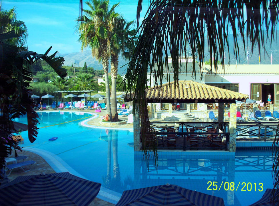 Widok z balkonu Hotel Zante Village