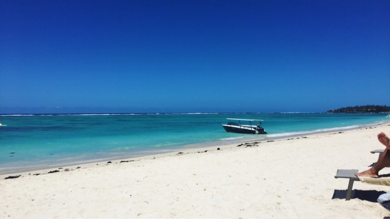 Strand Crystals Beach Resort Belle Mare, a member of Radisson Individuals
