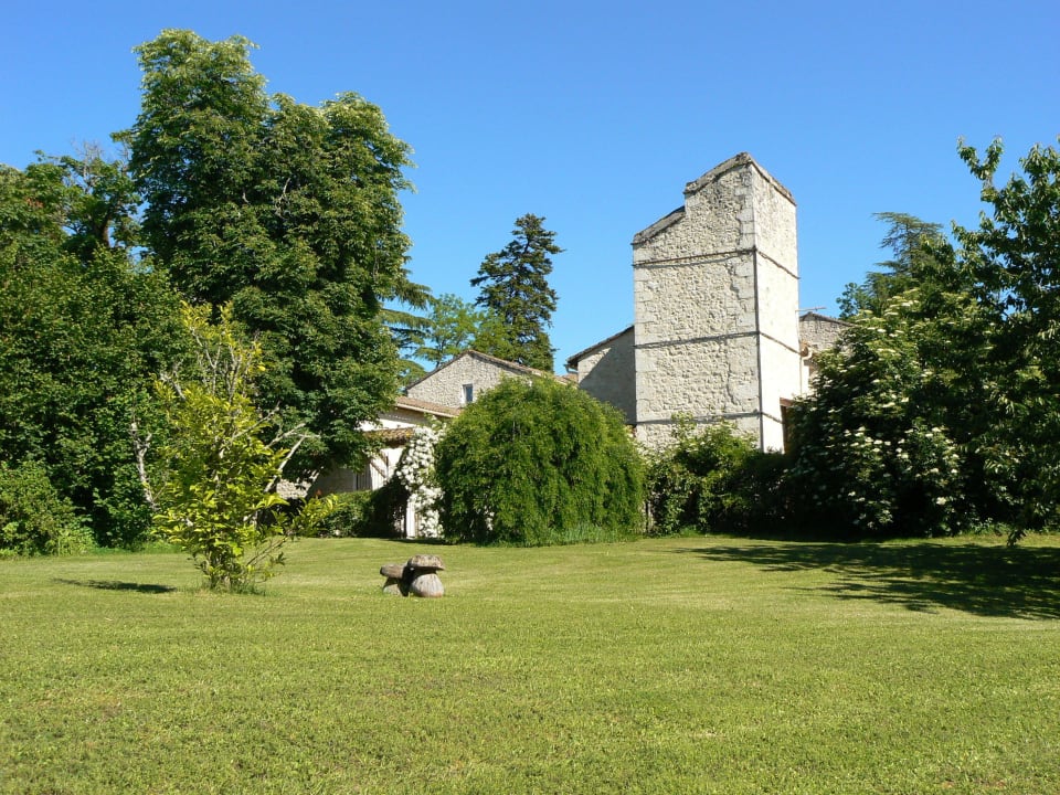 Park des Schwimmbades Hotel Chateau de l'Hoste