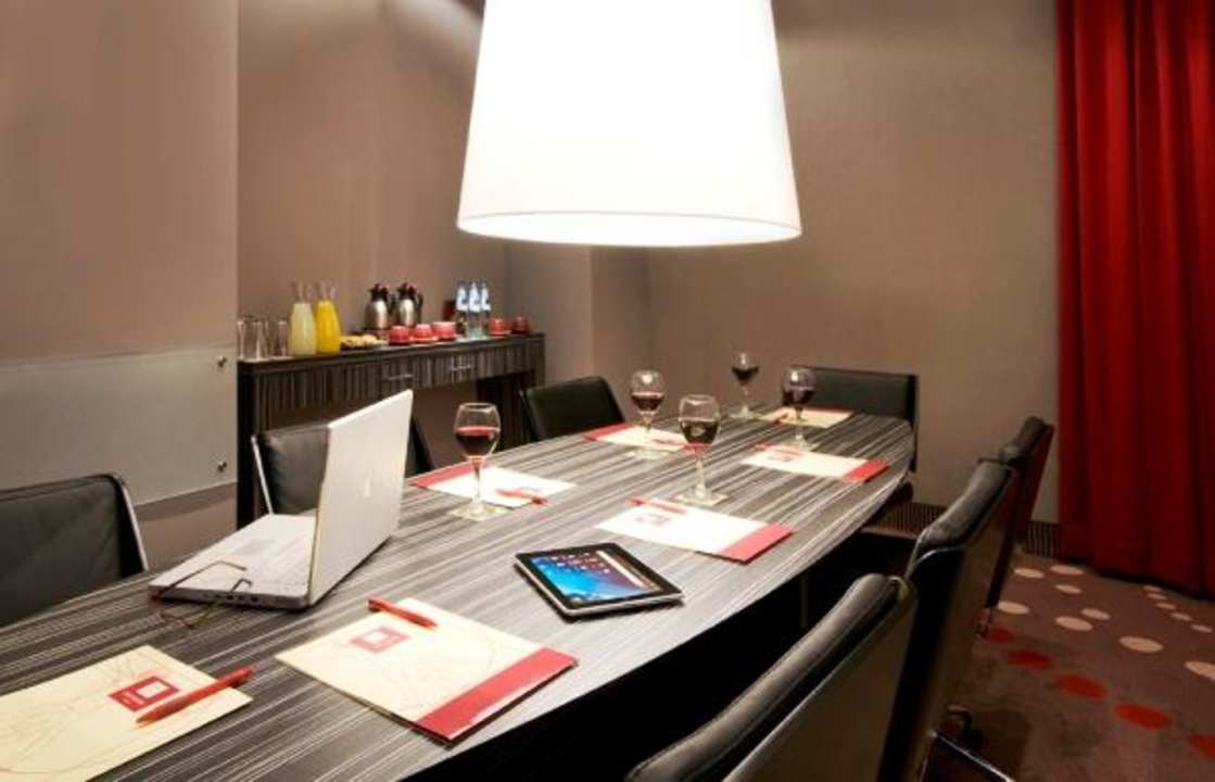 Meeting Room Leonardo City Tower Hotel Tel Aviv