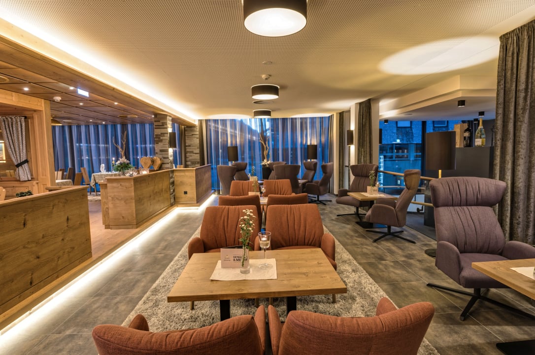 Lobby Hotel Vier Jahreszeiten