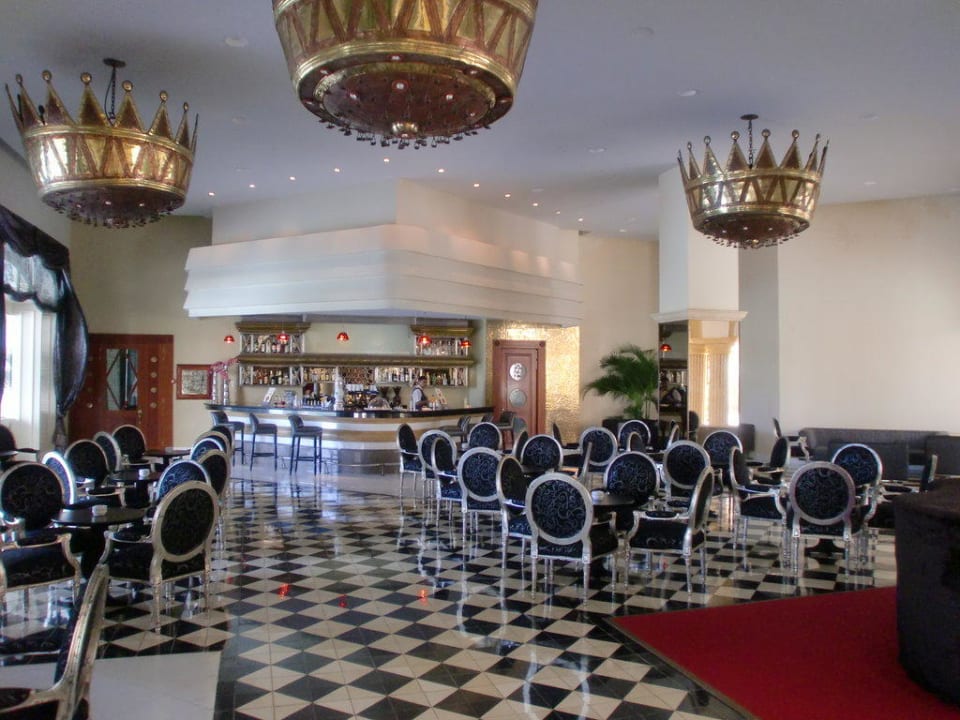 Pianobar in der Lobby JOIA Bávaro by Iberostar