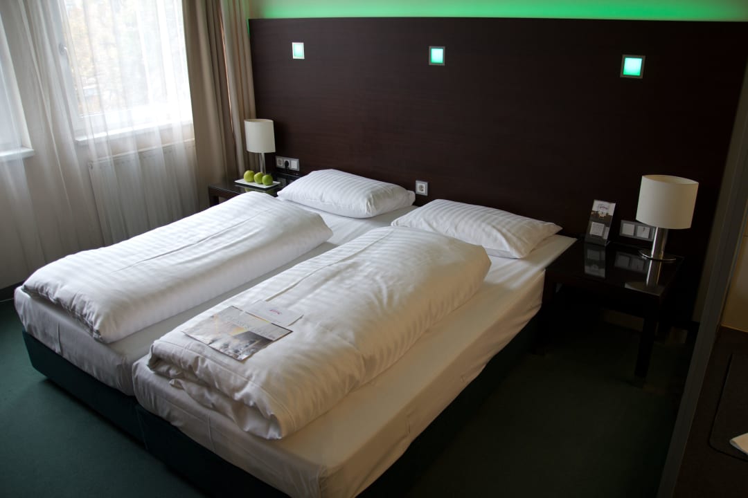 Doppelbett Flemings Hotel Wien-Stadthalle