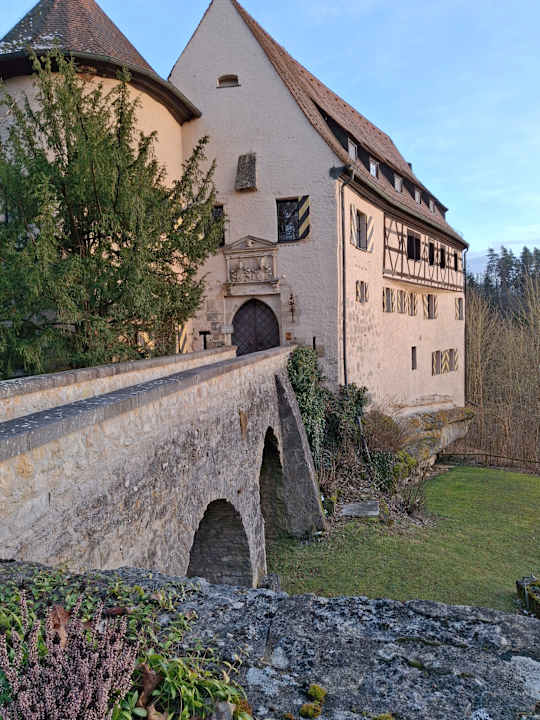 Außenansicht Hotel Burg Rabenstein
