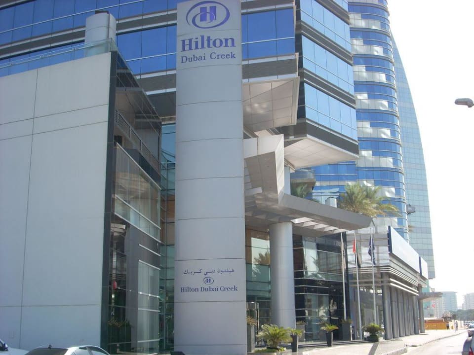 Aussenansicht Hilton Dubai Creek Golden Sands Hotel Creek