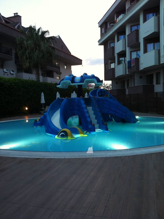 Kinderpool Hane Family Resort