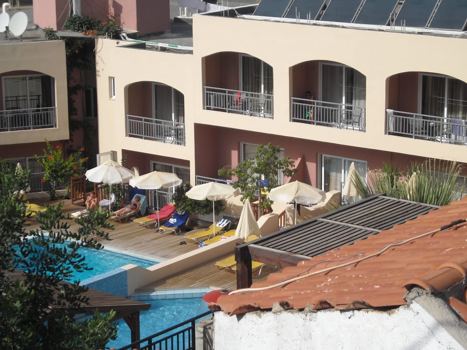 Blick auf Pool Eurohotel Katrin Hotel & Bungalows