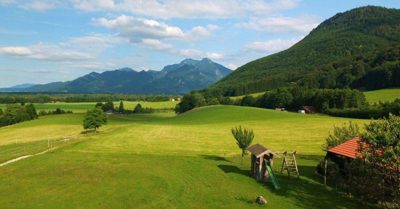 Ausblick vom Balkon zum Hochfelln und Hochgern Ferienwohnung Hoderhof