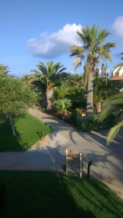 Parkanlage  Anissa Beach & Village