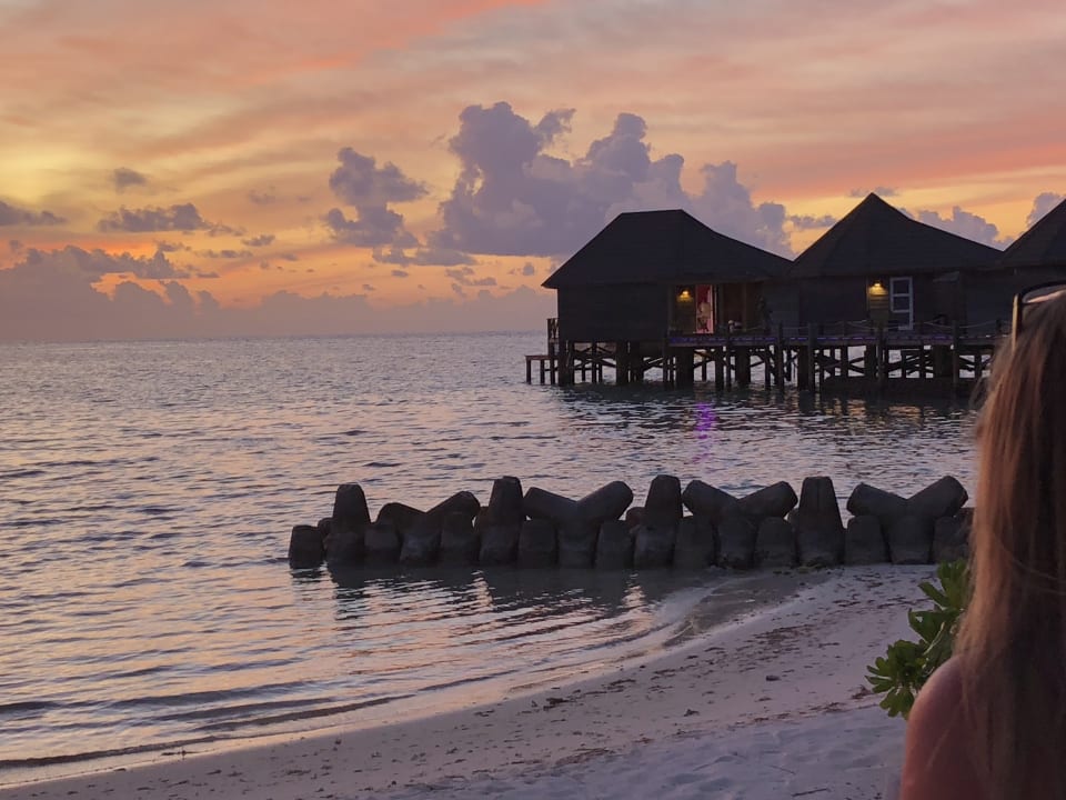 Strand Kuredu Island Resort & Spa