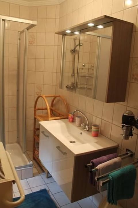 Bad ( 2Duschen/ seperates WC) Apartment Haus Innerhofer