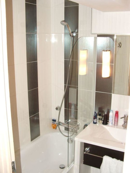 Bad Blick nach links Hotel Moris Grands Boulevards