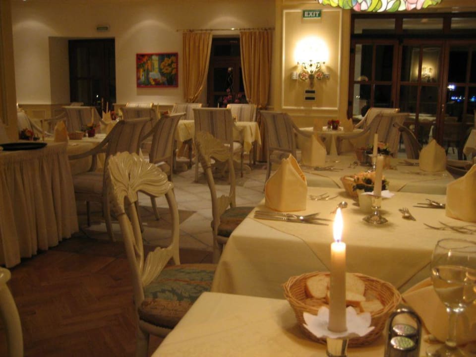 Teil des Restaurants Hotel Miramar