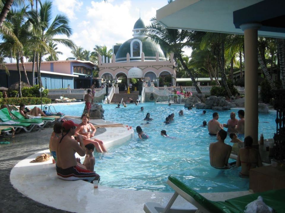 Pool Hotel Riu Bambu