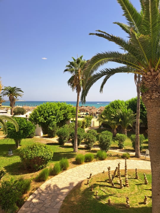 Gartenanlage The Orangers Beach Resort and Bungalows