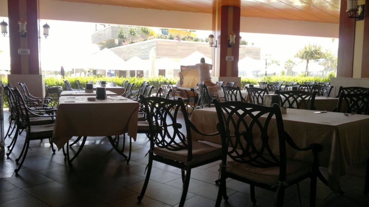 Aussenbereich am Morgen Diamond Excellence Resort & Spa