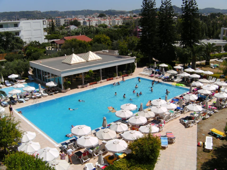 Poolbereich vom Treppenhaus aufgenommen Ialyssos Bay