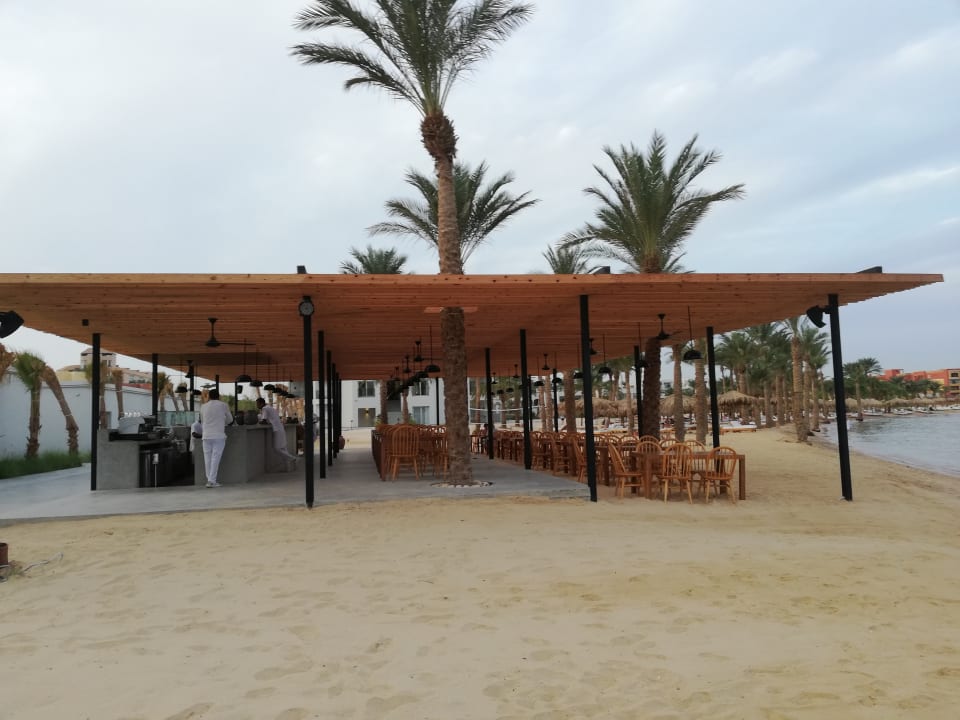 Gastro Serry Beach Resort