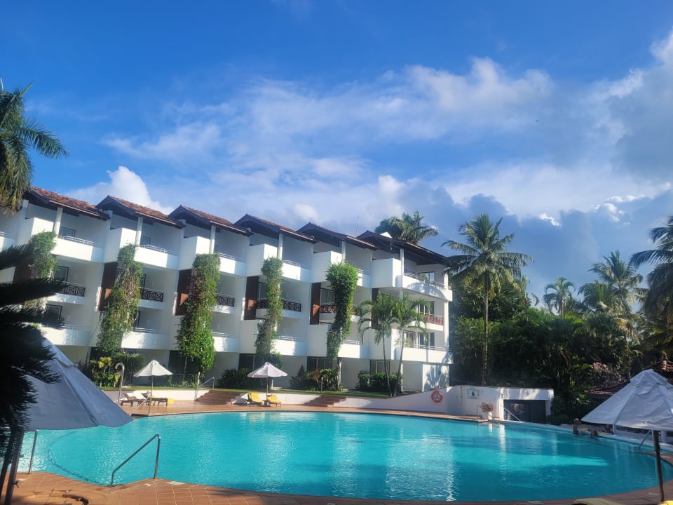 Pool Hotel Lanka Princess Ayurveda