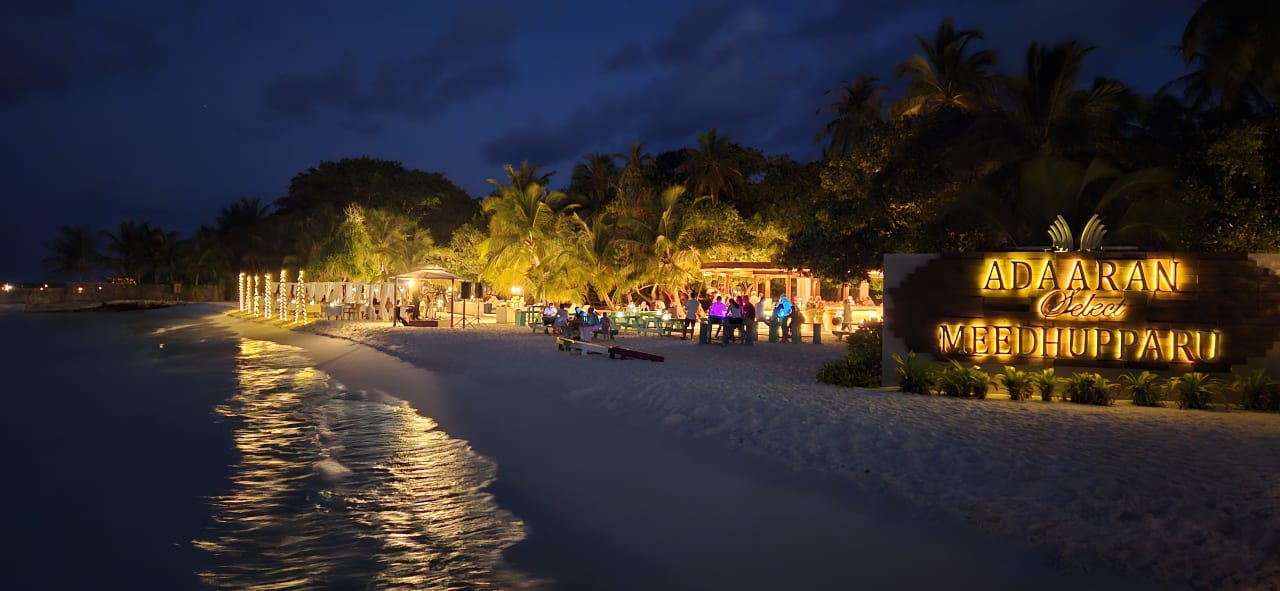 Strand Adaaran Select Meedhupparu Island Resort - Premium All Inclusive